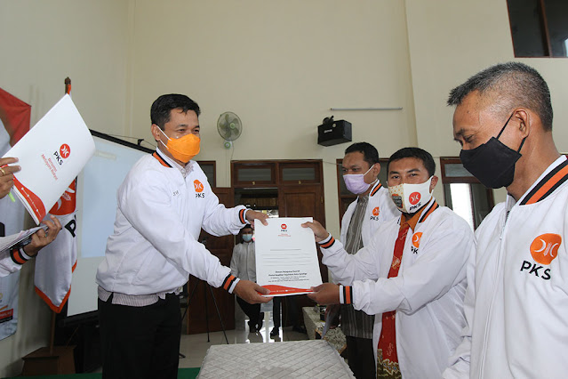 DPD PKS Kota Salatiga Lantik DPC Se-Kota Salatiga